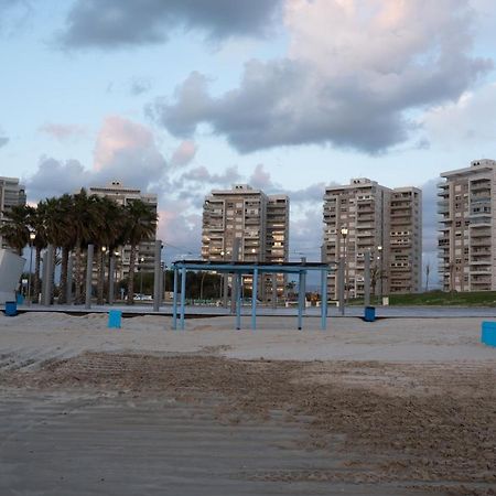 Argaman Beach Apartment عكا المظهر الخارجي الصورة